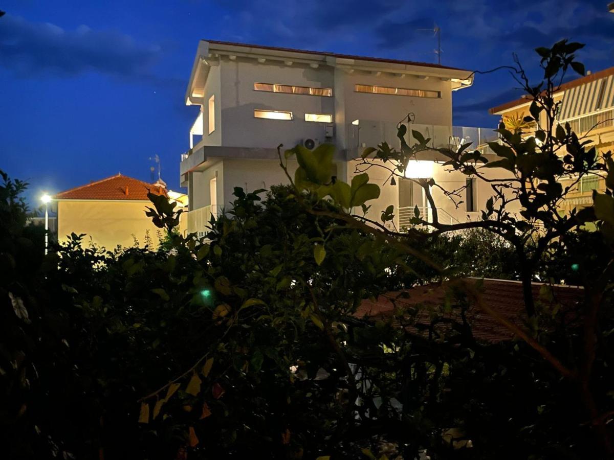 Albero Della Vita Spotorno Εξωτερικό φωτογραφία